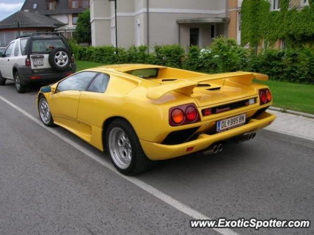 Lamborghini Diablo spotted in Wöerthersee, Austria