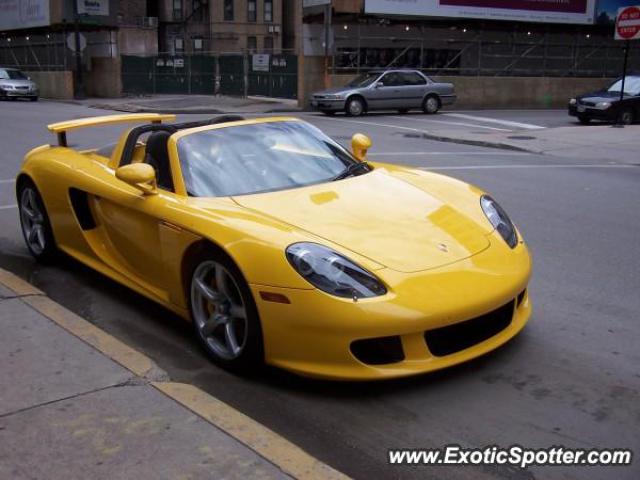 Porsche Carrera GT spotted in Chicago, Illinois