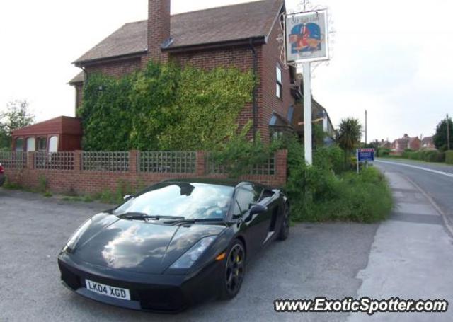 Lamborghini Gallardo spotted in Tetsworth, United Kingdom