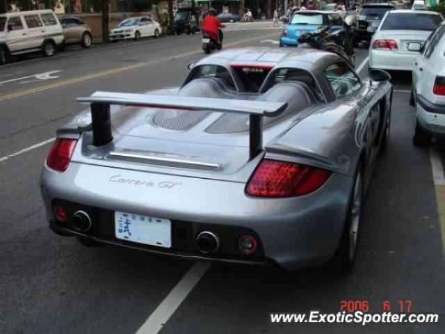 Porsche Carrera GT spotted in Taichung, Taiwan