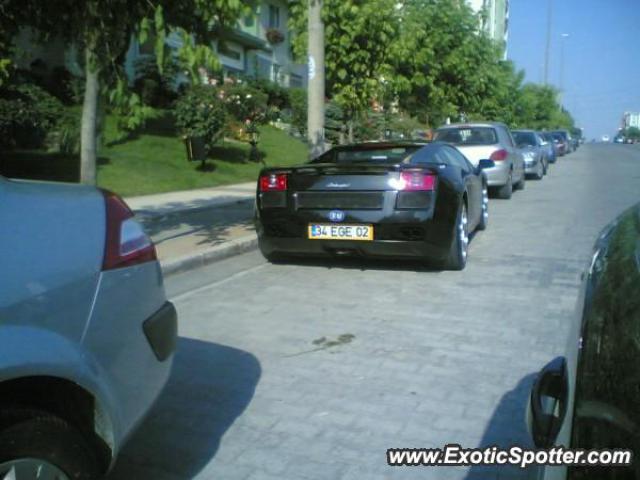 Lamborghini Gallardo spotted in Istanbul, Turkey