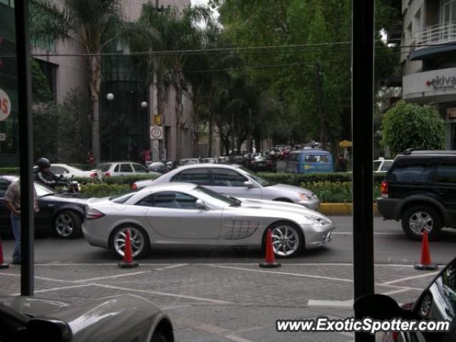 Mercedes SLR spotted in D.F., Mexico