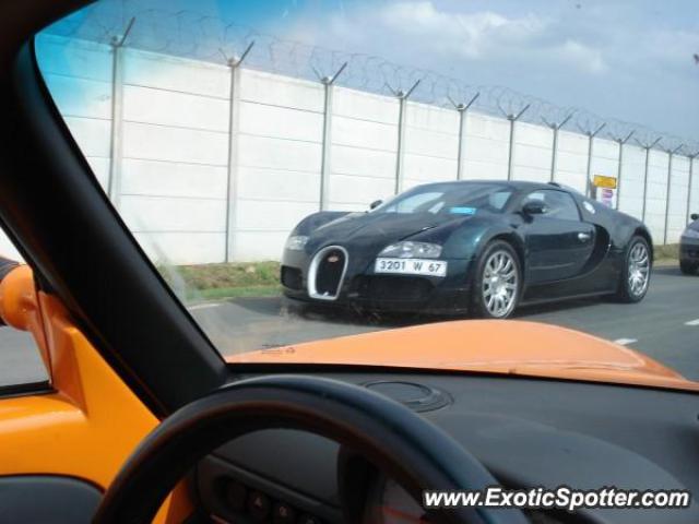 Bugatti Veyron spotted in Le Mans, France