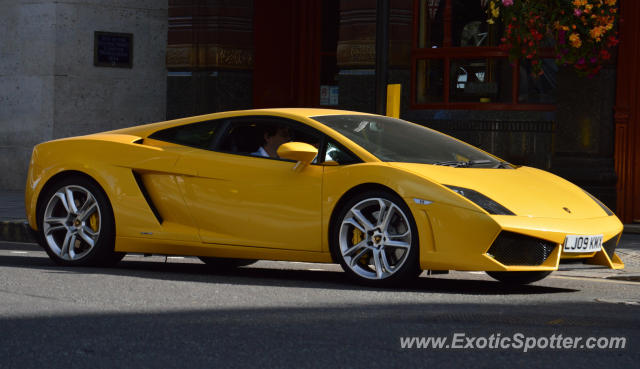 Lamborghini Gallardo spotted in London, United Kingdom