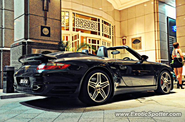 Porsche 911 Turbo spotted in KLCC Twin Tower, Malaysia