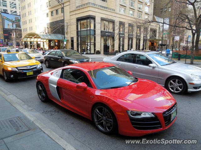 Audi R8 spotted in Chicago, Illinois