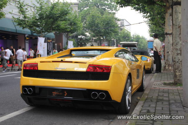 Lamborghini Gallardo spotted in Shanghai, China