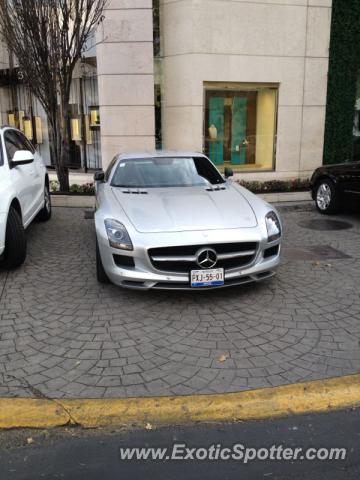 Mercedes SLS AMG spotted in Mexico City, Mexico