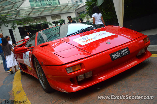 Lamborghini Diablo spotted in Publika, Malaysia