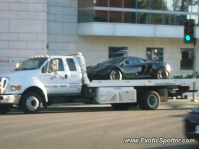 Mclaren MP4-12C spotted in Beverly Hills, California