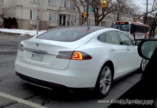 Tesla Model S spotted in Toronto, Canada