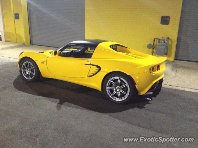 Lotus Elise spotted in Dallas, Texas
