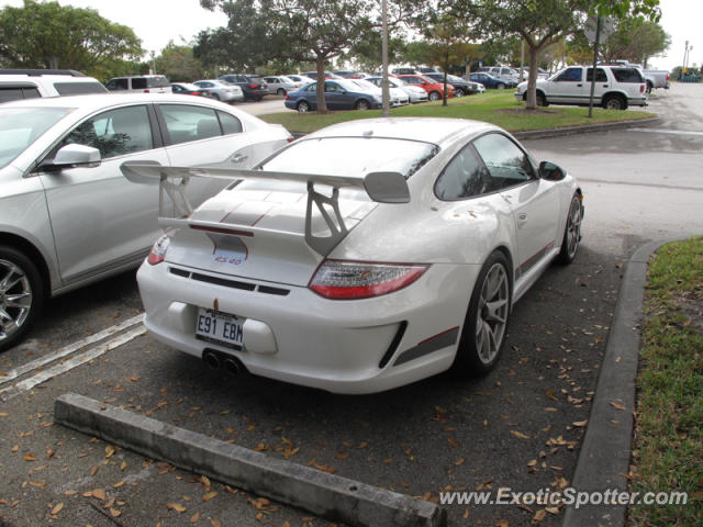 Porsche 911 GT3 spotted in Miami, Florida