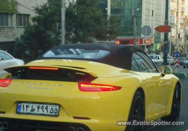 Porsche 911 spotted in Tehran, Iran