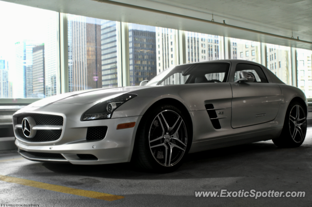 Mercedes SLS AMG spotted in Chicago, Illinois