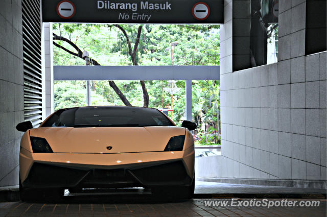 Lamborghini Gallardo spotted in Bukit Bintang KL, Malaysia