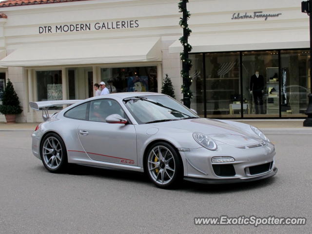 Porsche 911 GT3 spotted in Palm Beach, Florida