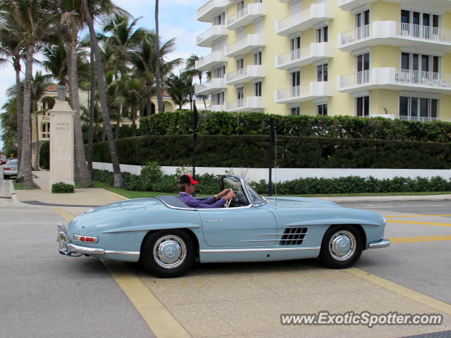 Mercedes 300SL spotted in Palm Beach, Florida