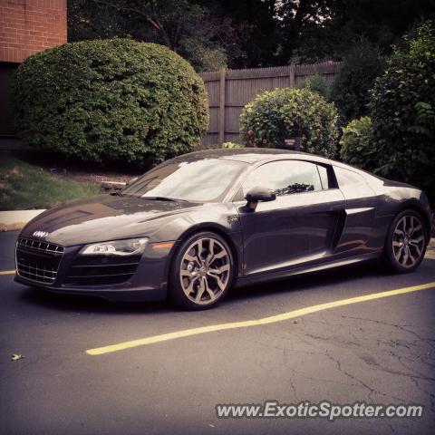 Audi R8 spotted in Wheaton, Illinois