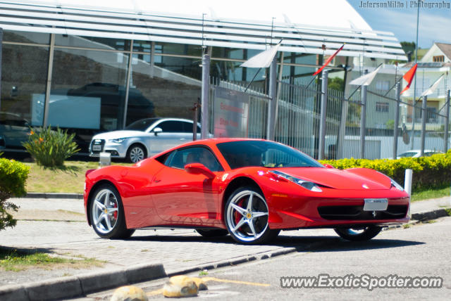 Ferrari 458 Italia spotted in Curitiba, Brazil