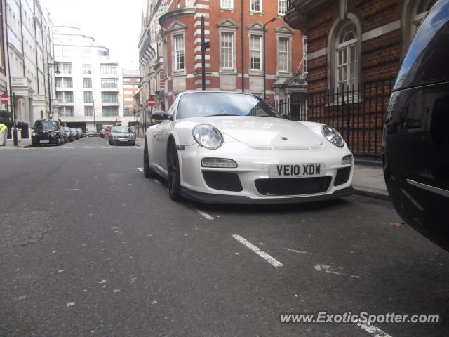 Porsche 911 GT3 spotted in London, United Kingdom