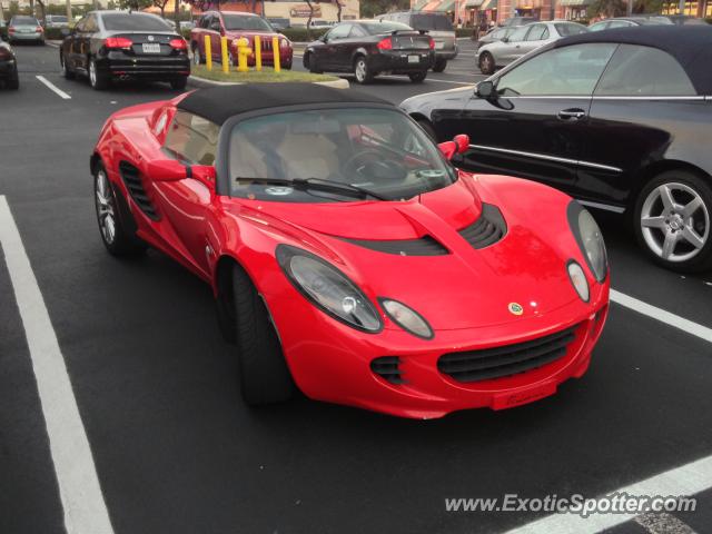 Lotus Elise spotted in Fort Lauderdale, Florida