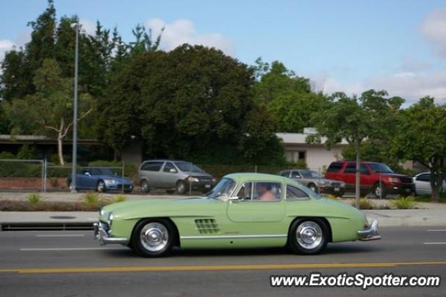 Mercedes 300SL spotted in Calabasas, California