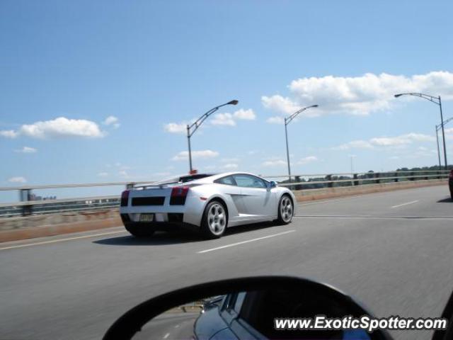 Lamborghini Gallardo spotted in Québec, Canada