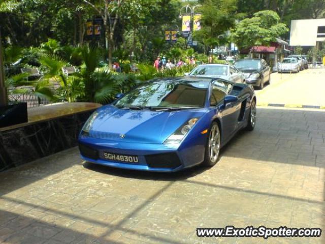 Lamborghini Gallardo spotted in Orchard, Singapore