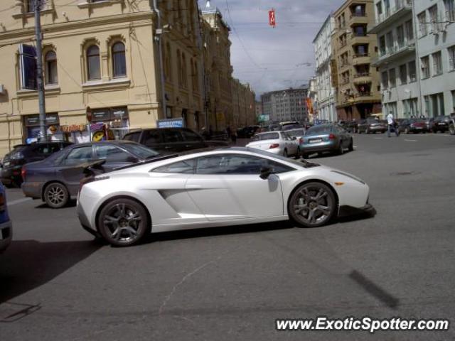 Lamborghini Gallardo spotted in Moscow, Russia