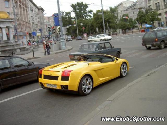 Lamborghini Gallardo spotted in Moscow, Russia