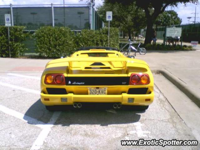 Lamborghini Diablo spotted in Plano, Texas