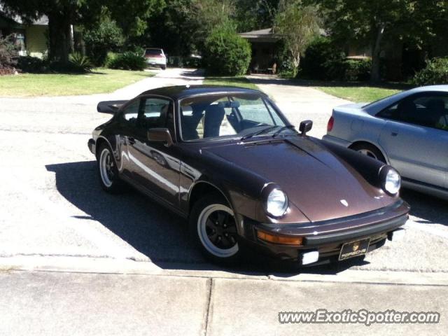 Porsche 911 spotted in Fairhope, Alabama