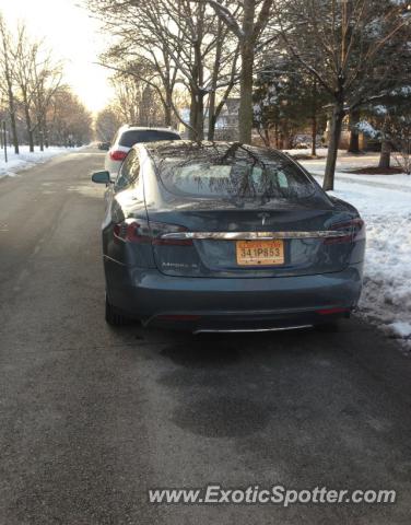 Tesla Model S spotted in Winnetka, Illinois