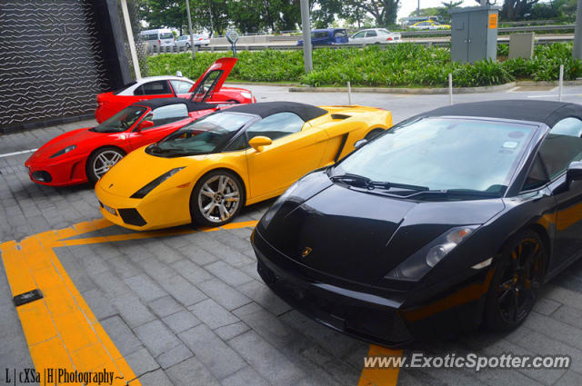 Lamborghini Gallardo spotted in Sand Marina Bay, Singapore