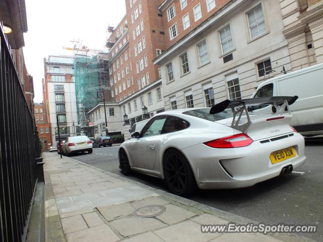 Porsche 911 GT3 spotted in London, United Kingdom