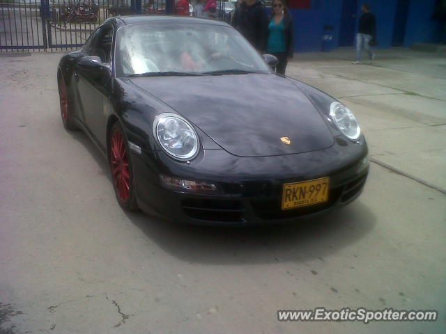 Porsche 911 spotted in Bogota, Colombia