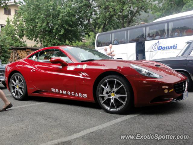 Ferrari California spotted in Rome, Italy