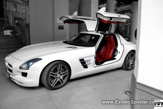 Mercedes SLS AMG spotted in Munich, Germany