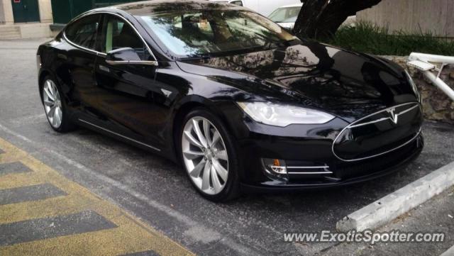 Tesla Model S spotted in Orange, California