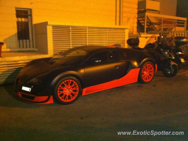 Bugatti Veyron spotted in Cannes, France