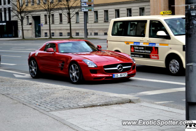 Mercedes SLS AMG spotted in Munich, Germany