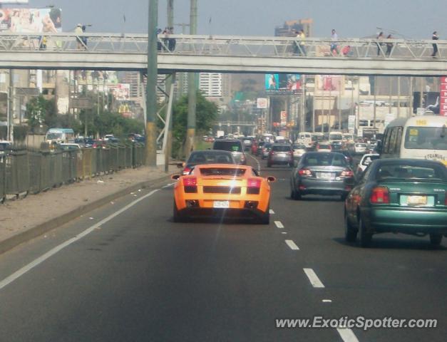 Lamborghini Gallardo spotted in Lima, Peru