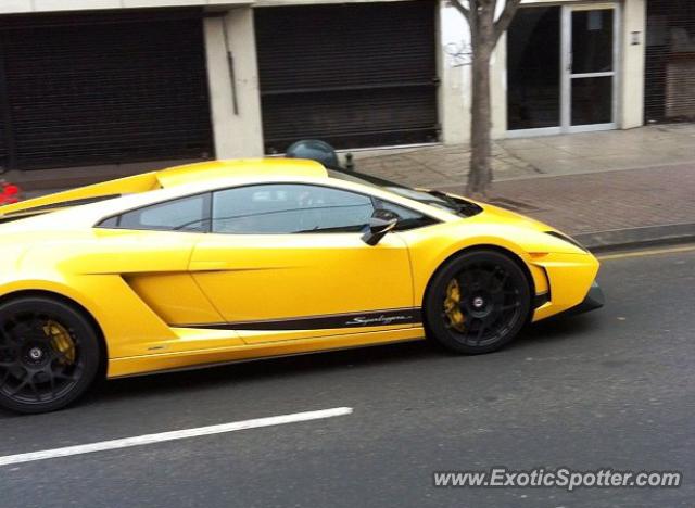 Lamborghini Gallardo spotted in Lima, Peru