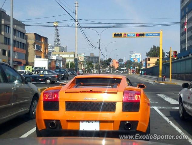 Lamborghini Gallardo spotted in Lima, Peru