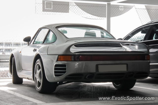 Porsche 959 spotted in Stuttgart, Germany