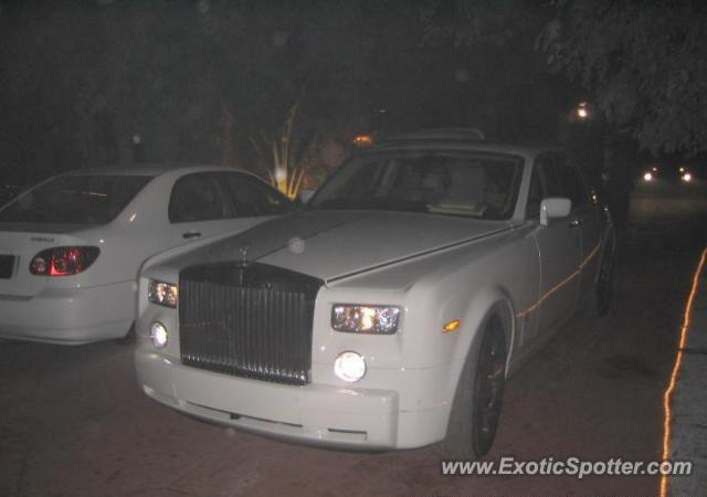 Rolls Royce Phantom spotted in Islamabad, Pakistan