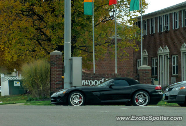 Dodge Viper spotted in Heath, Ohio