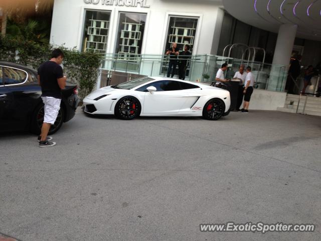 Lamborghini Gallardo spotted in South Beach, Florida