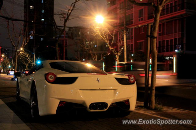 Ferrari 458 Italia spotted in Shanghai, China